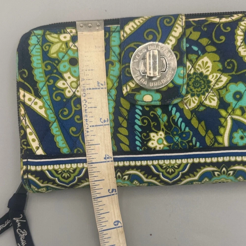 Vera Bradley Green Blue Paisley Quilted Zip Wallet Organizer - Picture 7 of 8